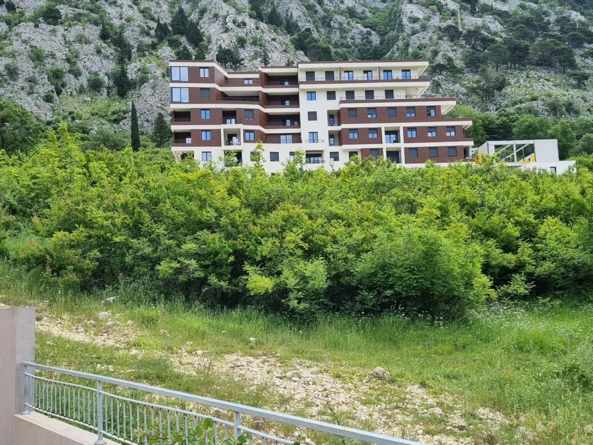Dm Apartments Kotor Exteriör bild