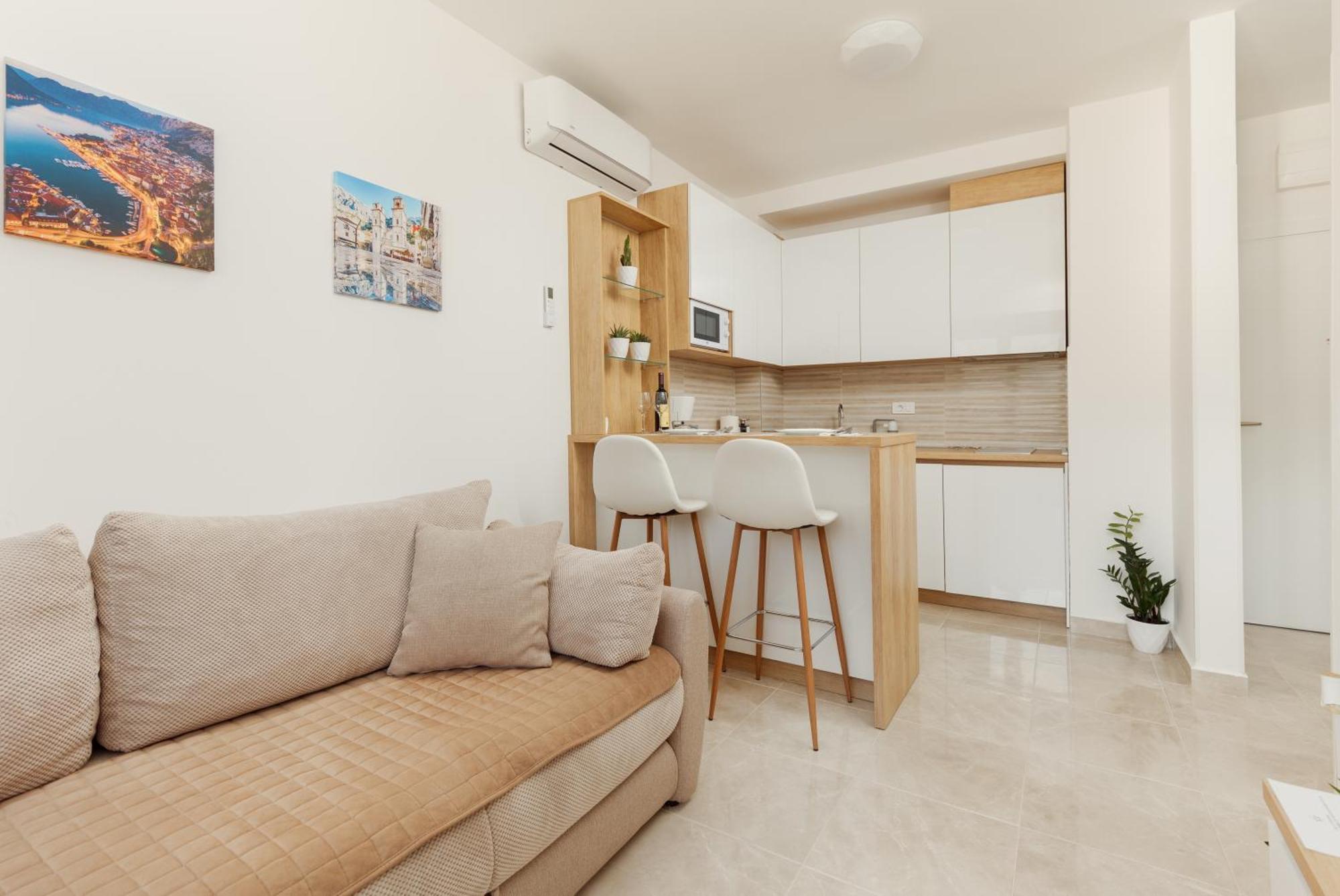 Dm Apartments Kotor Exteriör bild