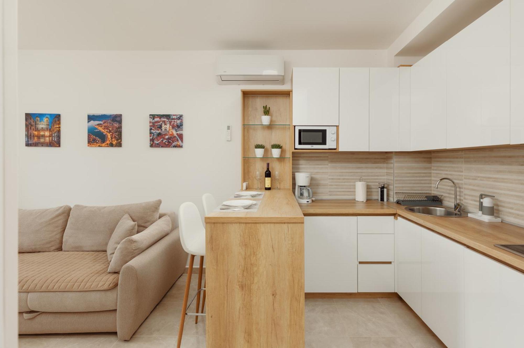 Dm Apartments Kotor Exteriör bild